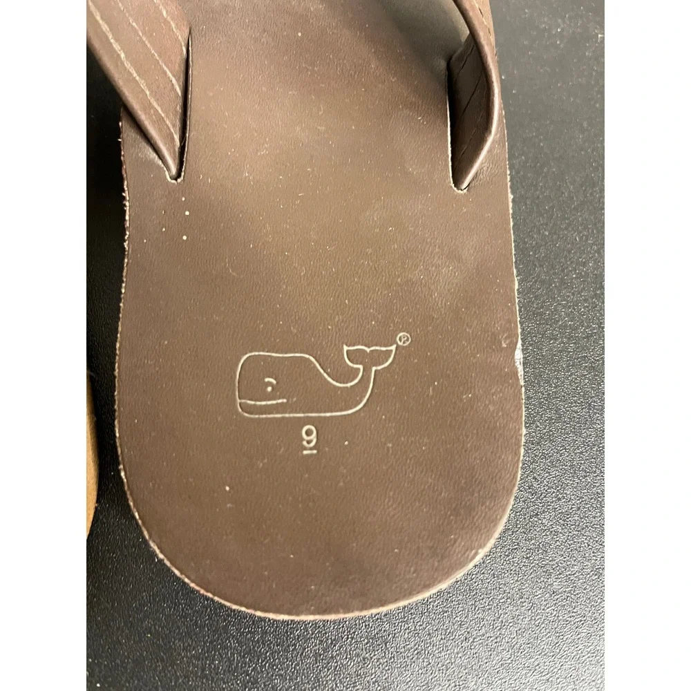 Vineyard Vines Flip Flops Mens 9 Thong Sandals Preppy Whale Logo Beach Casual